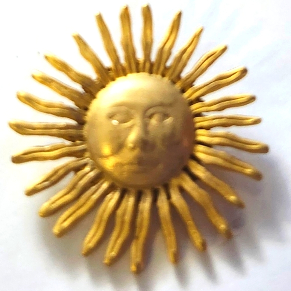 Vtg Matte Gold Tone Sun Face  Pin Brooch